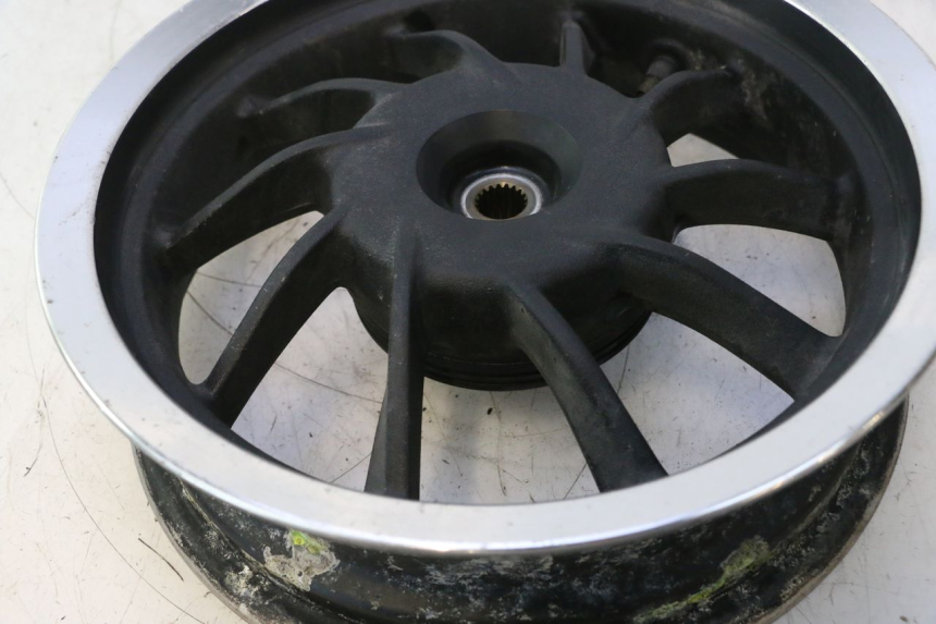 photo de REAR RIM KYMCO LIKE 4T 50 (2019 - 2025) - Additional view of the item