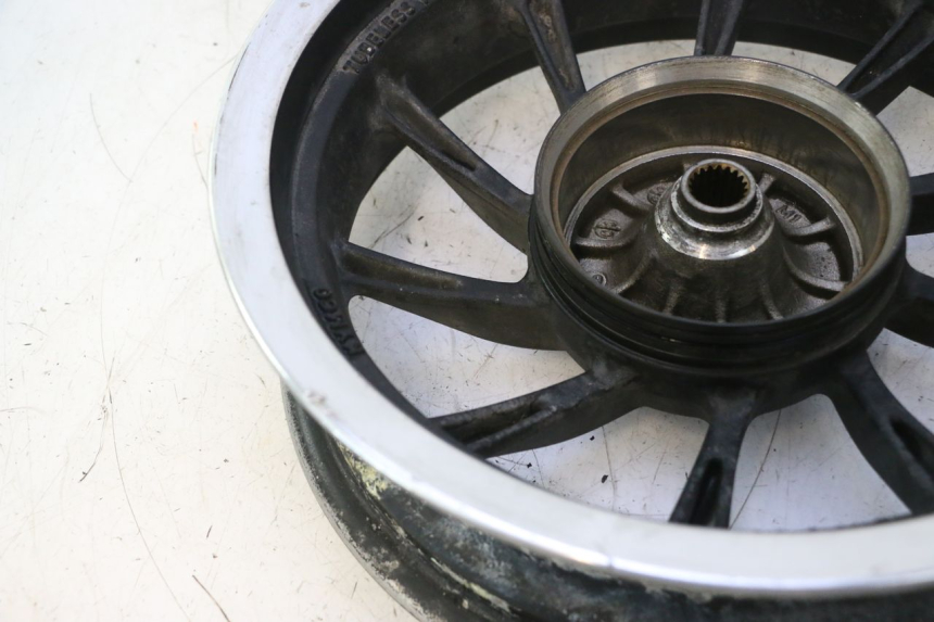 photo de REAR RIM KYMCO LIKE 4T 50 (2019 - 2025) - Distinctive features