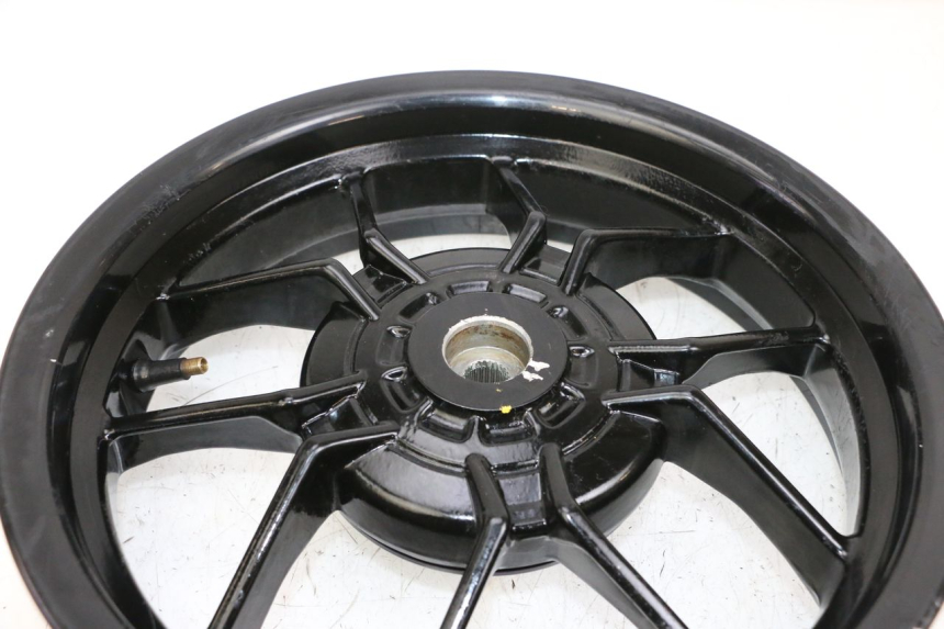 photo de REAR WHEEL RIM PIAGGIO NEW TYPHOON 50 (2018 - 2021) - Distinctive features