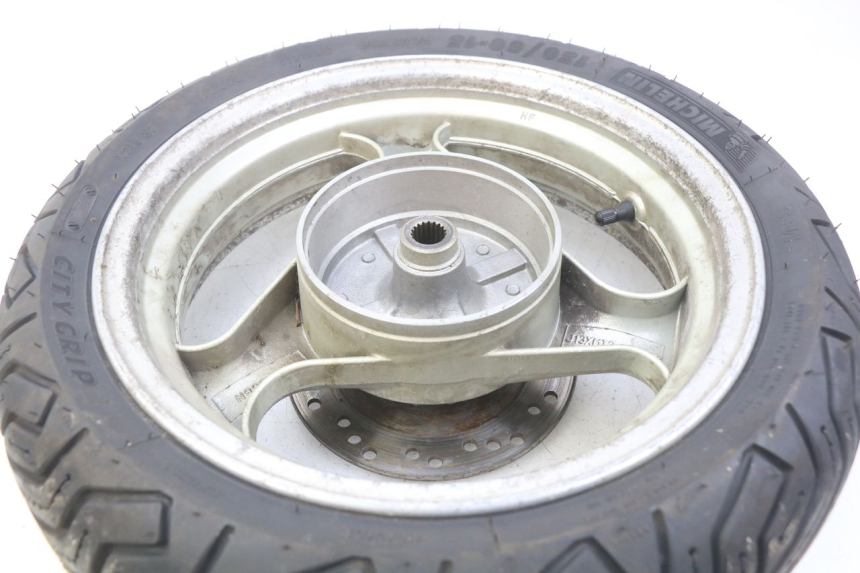 photo de REAR WHEEL RIM SELECT UP OCTALIS 125 (2007 - 2012) - Technical close-up