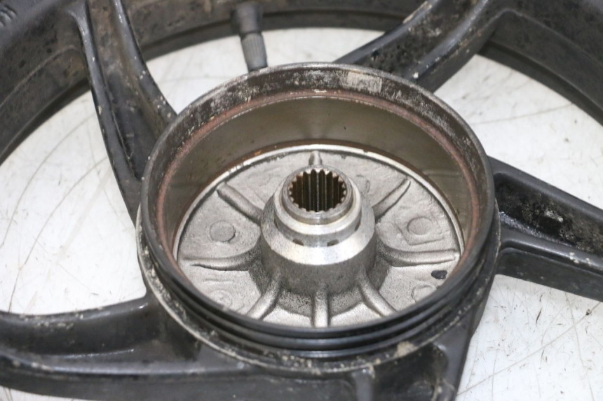 photo de REAR WHEEL RIM SYM ORBIT 2 4T 50 (2008 - 2017) - Additional view of the item