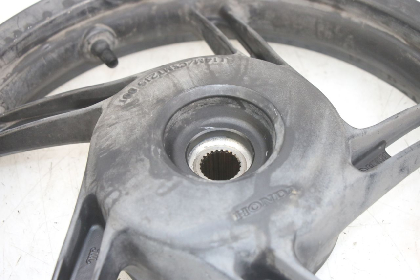 photo de REAR WHEEL RIM HONDA PCX (JF28) 125 (2009 - 2011) - Supplementary product photo