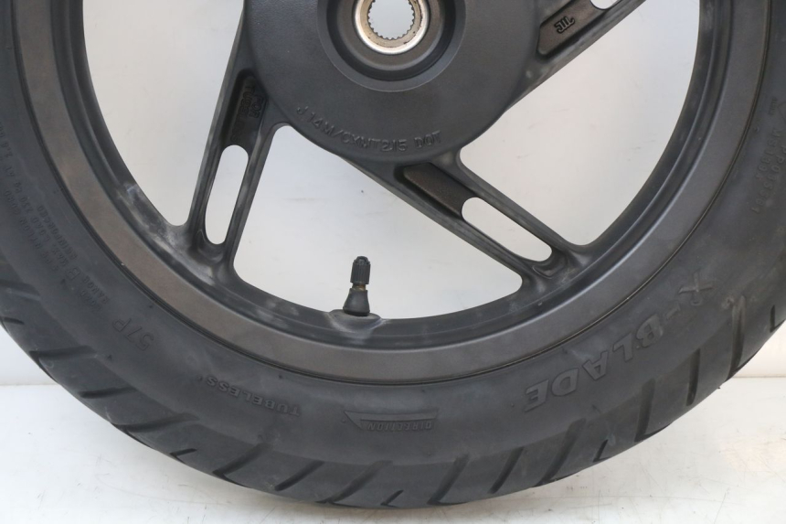photo de REAR WHEEL RIM HONDA PCX (JF28) 125 (2009 - 2011) - Zoom on usage condition
