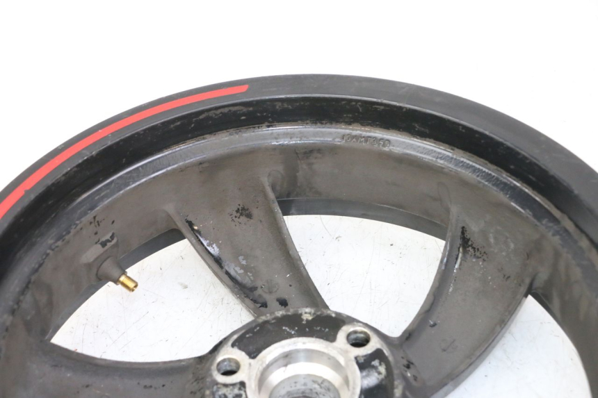 photo de REAR WHEEL RIM PEUGEOT CITYSTAR 2T 50 (2018 - 2021) - High-resolution close-up