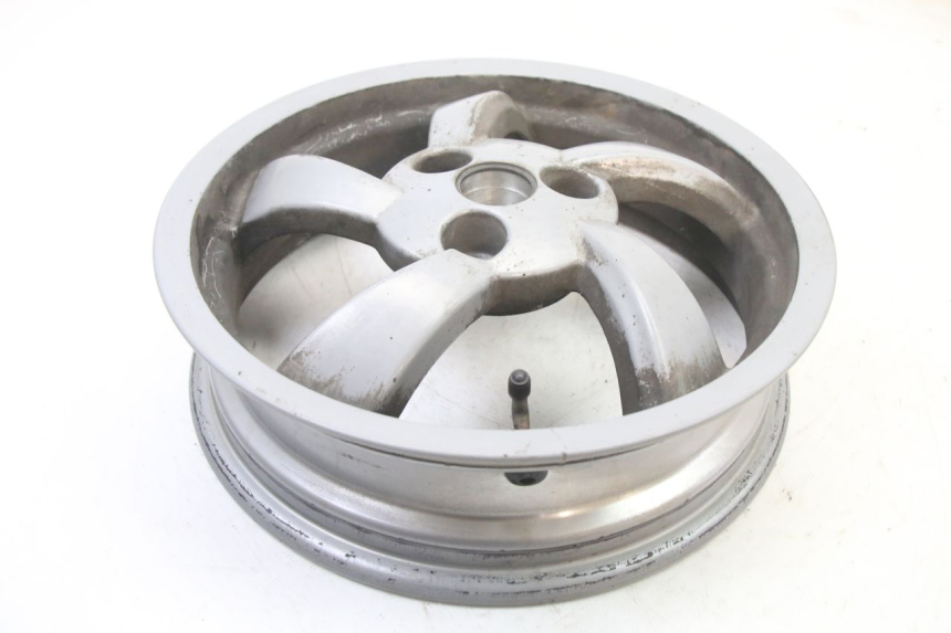 photo de REAR WHEEL RIM PEUGEOT CITYSTAR 50 (2013 - 2017) - Technical close-up