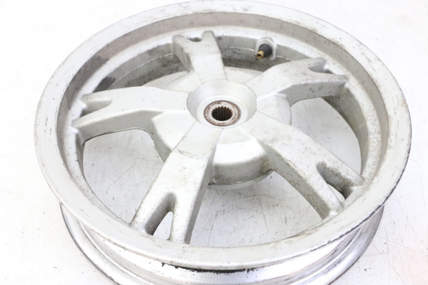 photo de REAR WHEEL RIM PEUGEOT KISBEE 4T 50 (2010 - 2017) - Distinctive features