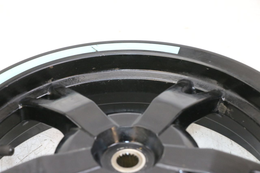 photo de REAR RIM PEUGEOT STREETZONE 4T 50 (2018 - 2023) - Distinctive features