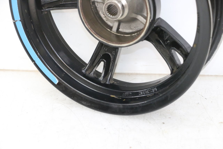 photo de REAR RIM PEUGEOT STREETZONE 4T 50 (2018 - 2023) - Zoom on usage condition