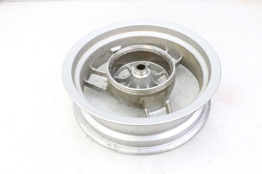 photo de REAR RIM PEUGEOT VIVACITY 125 (2010 - 2017) - Additional view of the item