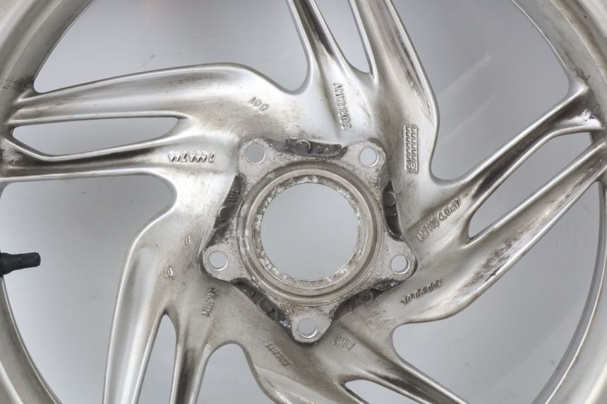 photo de REAR RIM BMW R GS 1200 (2005 - 2007) - Fixing points details