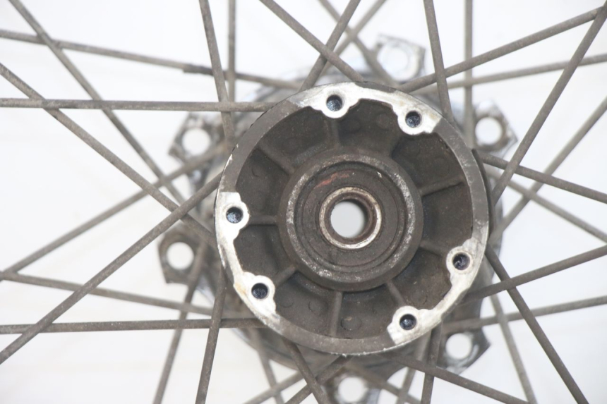 photo de REAR WHEEL RIM GILERA RK 50 (1996 - 1999) - Distinctive features