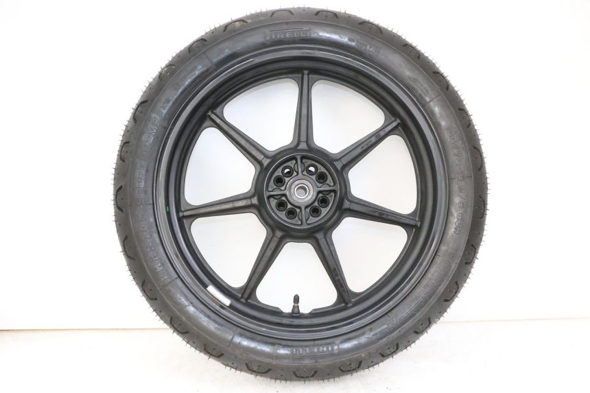 photo de REAR RIM ROYAL ENFIELD CONTINENTAL GT 650 (2019 - 2024) - Surface and material condition