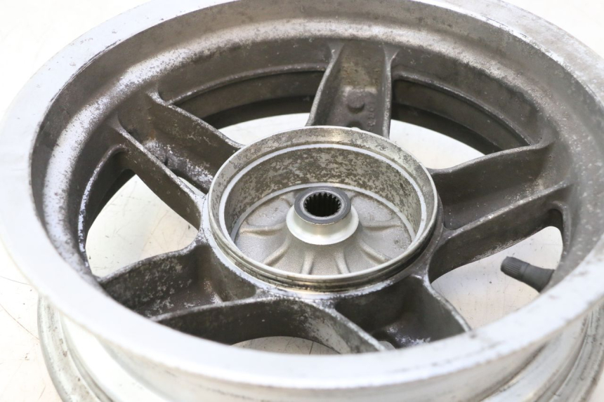 photo de REAR RIM DAELIM S2 125 (2006 - 2007) - Zoom on usage condition