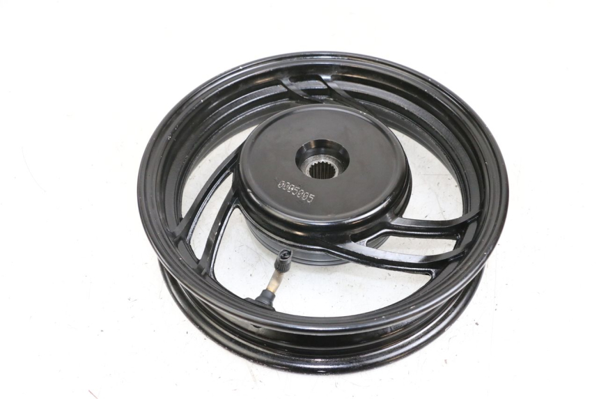 photo de REAR WHEEL RIM JM MOTORS SANTANA 50 (2014 - 2023) - Fixing points details