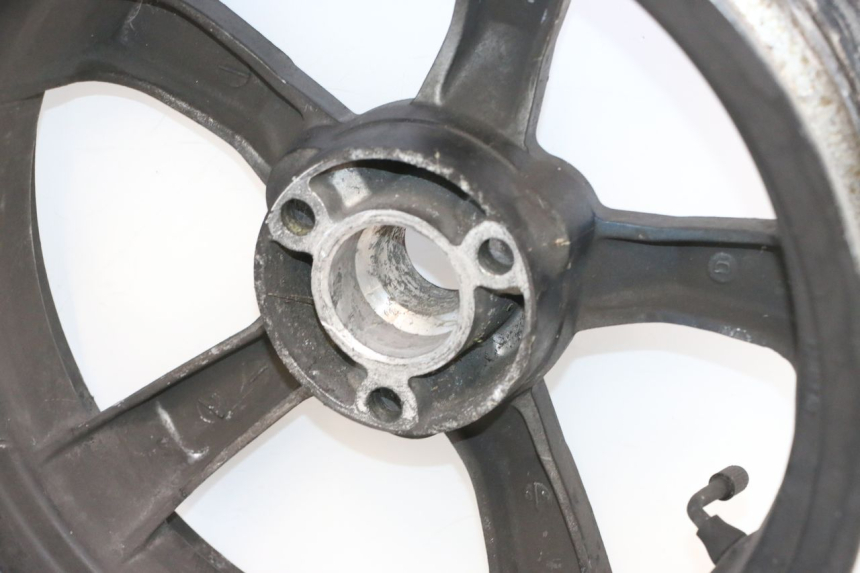 photo de REAR WHEEL RIM PEUGEOT SATELIS COMPRESSOR K15 125 (2006 - 2009) - Surface and material condition