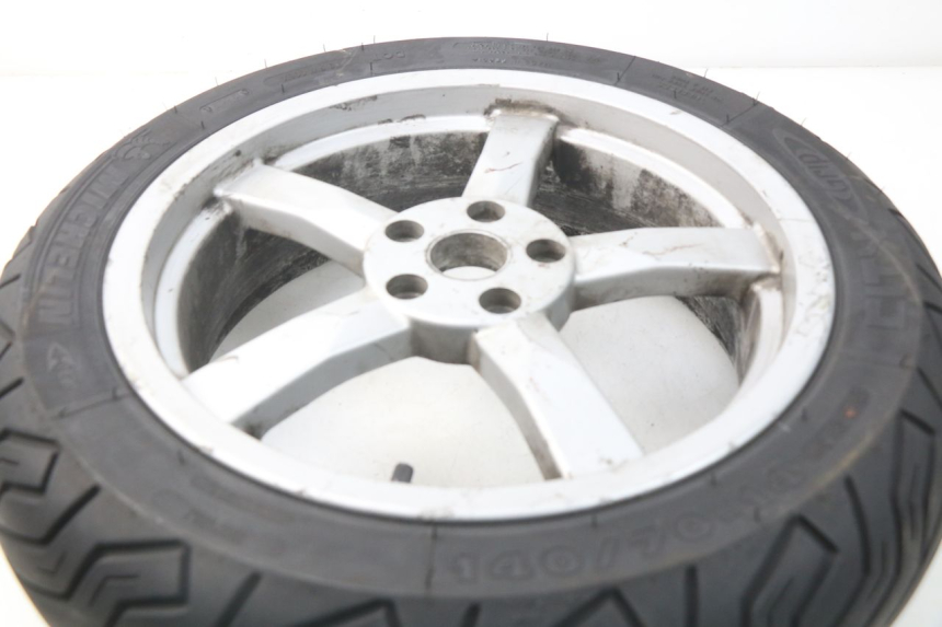 photo de REAR RIM PEUGEOT SATELIS 500 (2007 - 2013) - Technical close-up