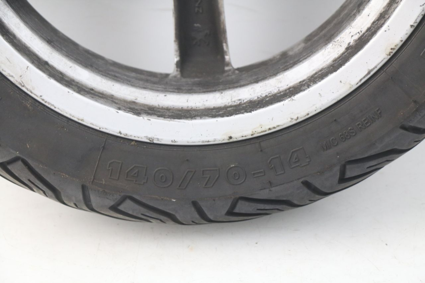 photo de REAR RIM PEUGEOT SATELIS 500 (2007 - 2013) - Fixing points details