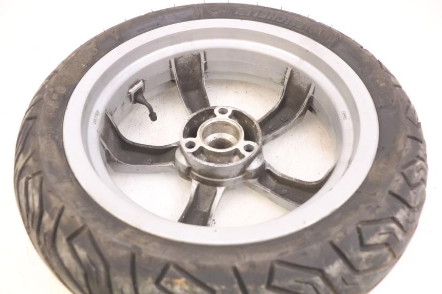 photo de REAR WHEEL RIM PEUGEOT SATELIS 125 (2010 - 2012) - Zoom on usage condition