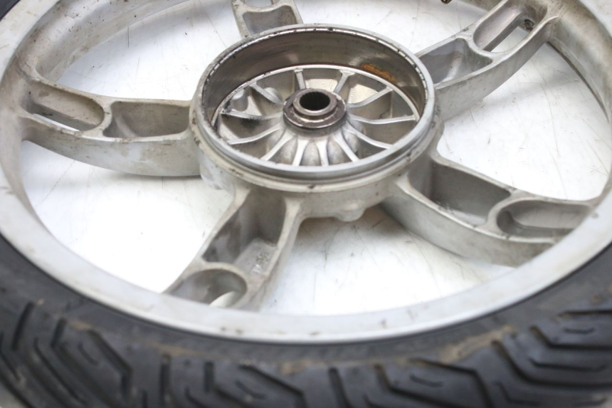 photo de REAR WHEEL RIM APRILIA SCARABEO 100 (2003 - 2012) - Technical close-up