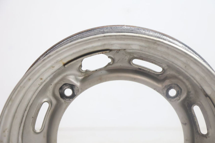 photo de REAR WHEEL RIM HONDA SCV LEAD 100 (2003 - 2007) - Fixing points details