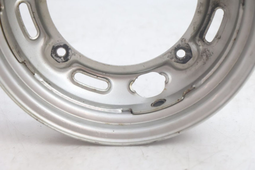 photo de REAR WHEEL RIM HONDA SCV LEAD 100 (2003 - 2007) - Surface and material condition
