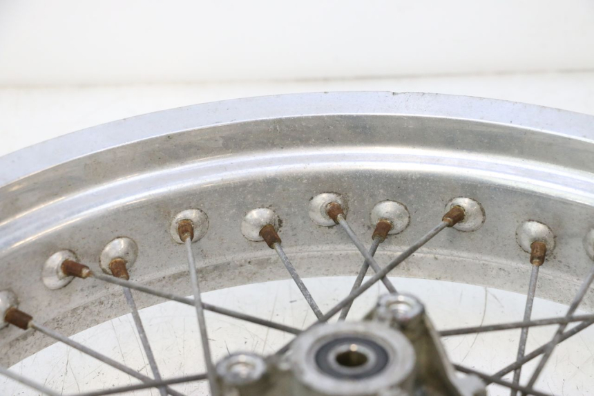 photo de REAR RIM DERBI SENDA 50 (2003 - 2005) - Surface and material condition