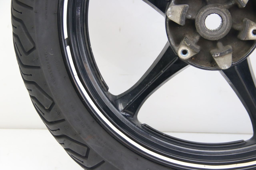 photo de REAR WHEEL RIM SUZUKI SIXTEEN 125 (2008 - 2010) - Technical close-up