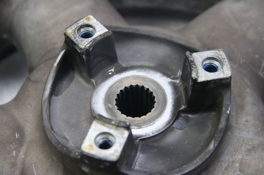 photo de REAR WHEEL RIM MBK SKYLINER 125 (1998 - 2001) - Alternative perspective