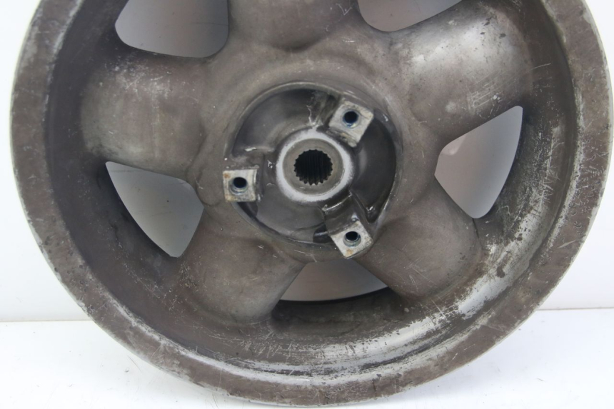 photo de REAR WHEEL RIM MBK SKYLINER 125 (1998 - 2001) - Technical close-up