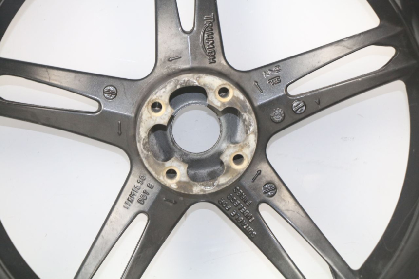 photo de REAR RIM TRIUMPH SPEED TRIPLE 1050 (2005 - 2007) - Supplementary product photo
