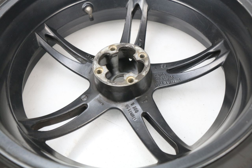 photo de REAR RIM TRIUMPH SPEED TRIPLE 1050 (2005 - 2007) - Fixing points details