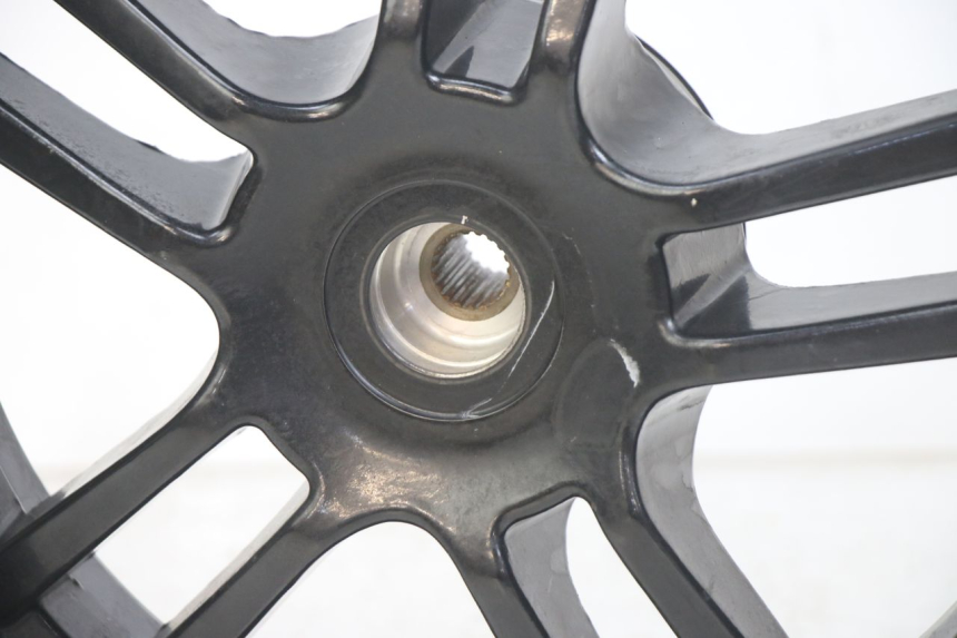 photo de REAR WHEEL RIM PEUGEOT SPEEDFIGHT 4 4T 50 (2015 - 2020) - Alternative perspective