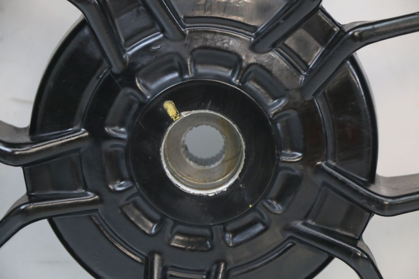 photo de REAR WHEEL RIM APRILIA SR 2T 50 (2018 - 2022) - Alternative perspective