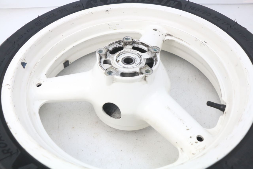 photo de REAR WHEEL RIM SUZUKI SV S 650 (1999 - 2002) - Zoom on usage condition