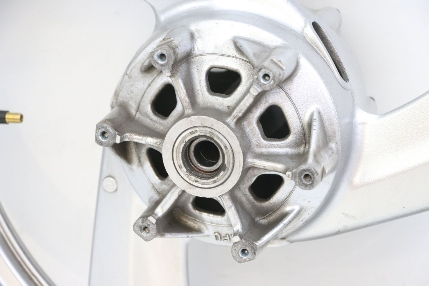 photo de REAR RIM YAMAHA TDR DELTABOX 125 (1997 - 2003) - Technical close-up