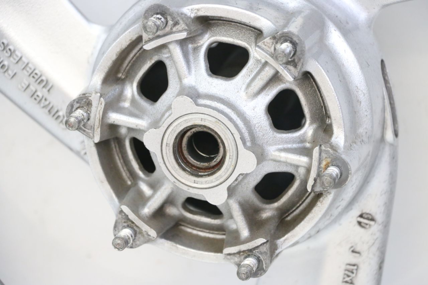 photo de REAR RIM YAMAHA TDR DELTABOX 125 (1997 - 2003) - Surface and material condition