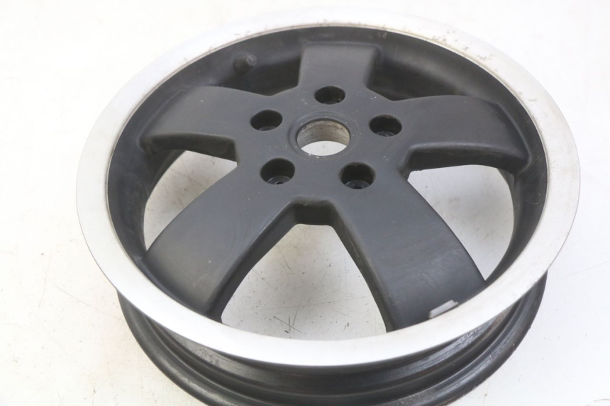 photo de REAR WHEEL RIM PIAGGIO VESPA GTS SUPER IE 125 (2009 - 2016) - Product overview