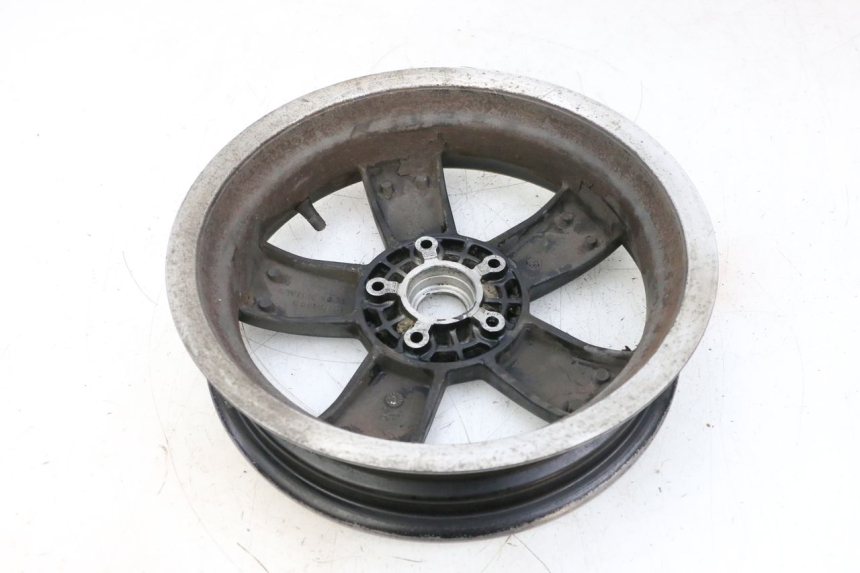 photo de REAR WHEEL RIM PIAGGIO VESPA GTS SUPER IE 125 (2009 - 2016) - Distinctive features