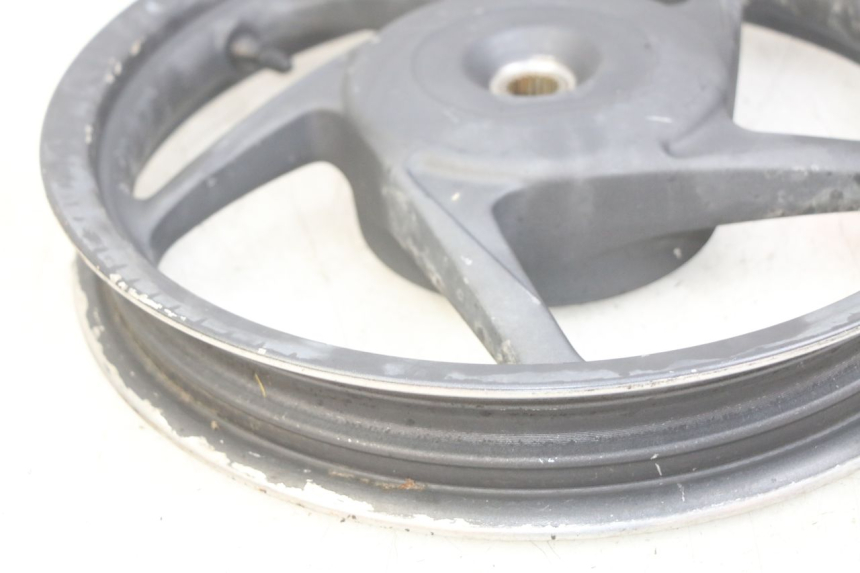 photo de REAR WHEEL RIM HONDA VISION NSC R 50 (2013 - 2015) - Technical close-up