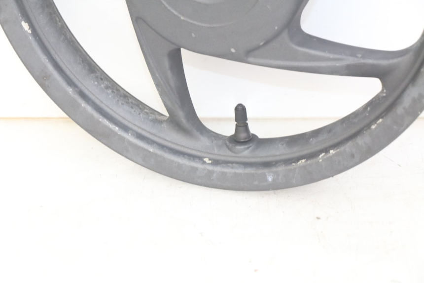 photo de REAR WHEEL RIM HONDA VISION NSC R 50 (2013 - 2015) - Surface and material condition