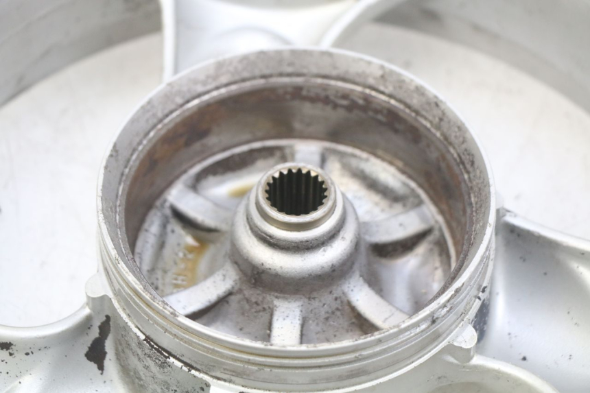 photo de REAR WHEEL KYMCO VITALITY 2T 50 (2004 - 2010) - Distinctive features