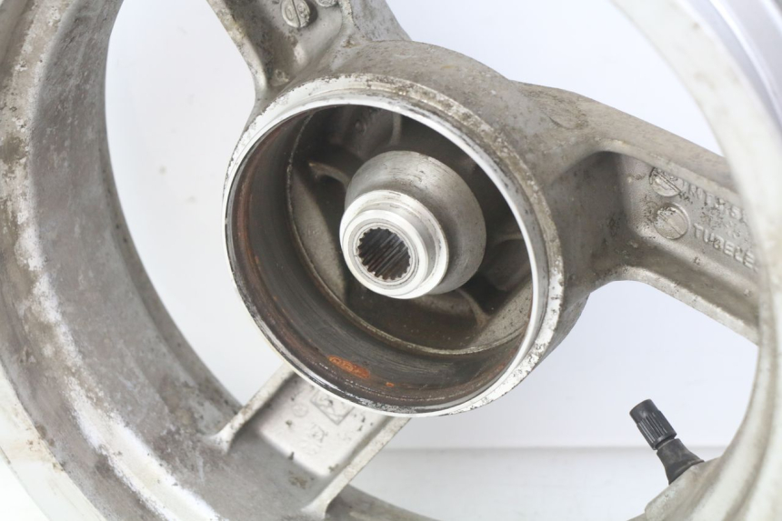 photo de REAR WHEEL RIM PEUGEOT VIVACITY NEW 2T 50 (2008 - 2017) - Technical close-up