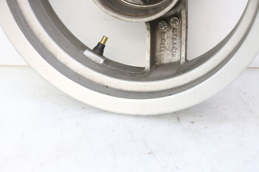 photo de REAR WHEEL RIM PEUGEOT VIVACITY NEW 4T 50 (2008 - 2017) - Zoom on usage condition