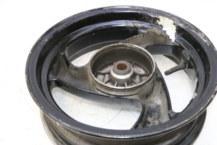 photo de REAR WHEEL RIM PEUGEOT VIVACITY 50 (1998 - 2003) - Technical close-up