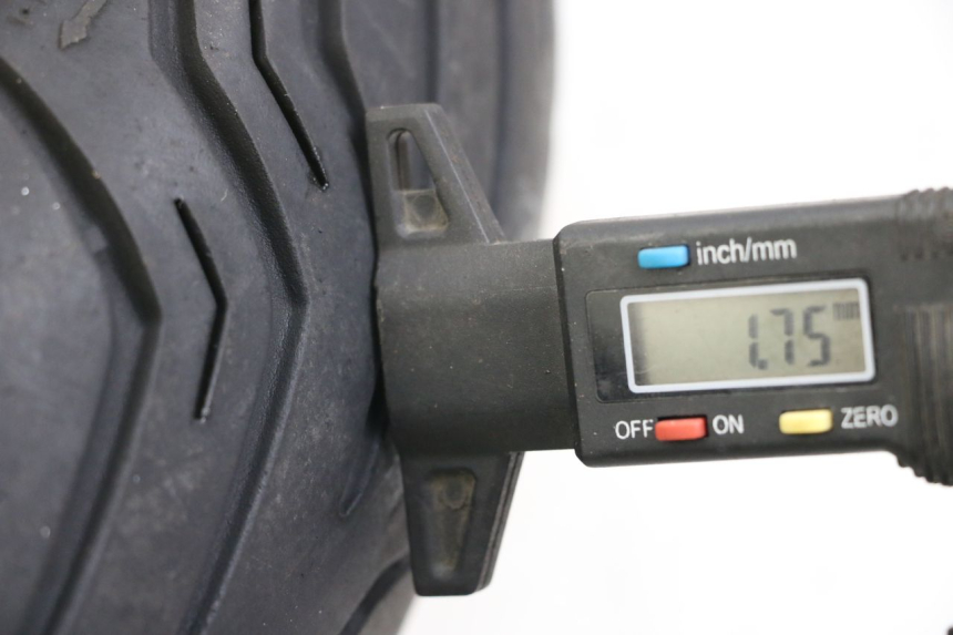 photo de REAR WHEEL RIM YAMAHA XMAX X-MAX 125 (2006 - 2009) - Zoom on usage condition