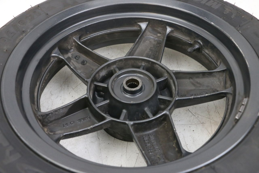 photo de REAR WHEEL RIM YAMAHA XMAX X-MAX 125 (2006 - 2009) - Surface and material condition