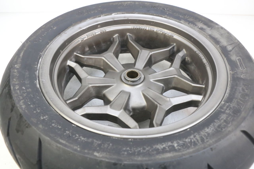 photo de REAR WHEEL RIM KYMCO X-TOWN XTOWN 125 (2016 - 2021) - Alternative perspective