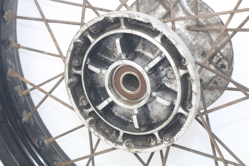 photo de REAR WHEEL RIM SUZUKI XF FREEWIND 650 (1997 - 2003) - Focus on structure