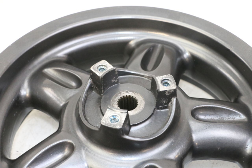 photo de REAR RIM YAMAHA YP MAJESTY 125 (2007 - 2010) - Distinctive features