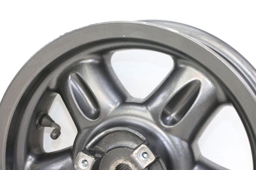 photo de REAR RIM YAMAHA YP MAJESTY 125 (2007 - 2010) - Fixing points details